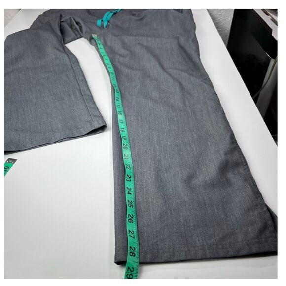 Figs Scrub Set Graphite Kade Cargo Scrub Pants LP Casma Three-Pocket Scrub Top M - Picture 7 of 14